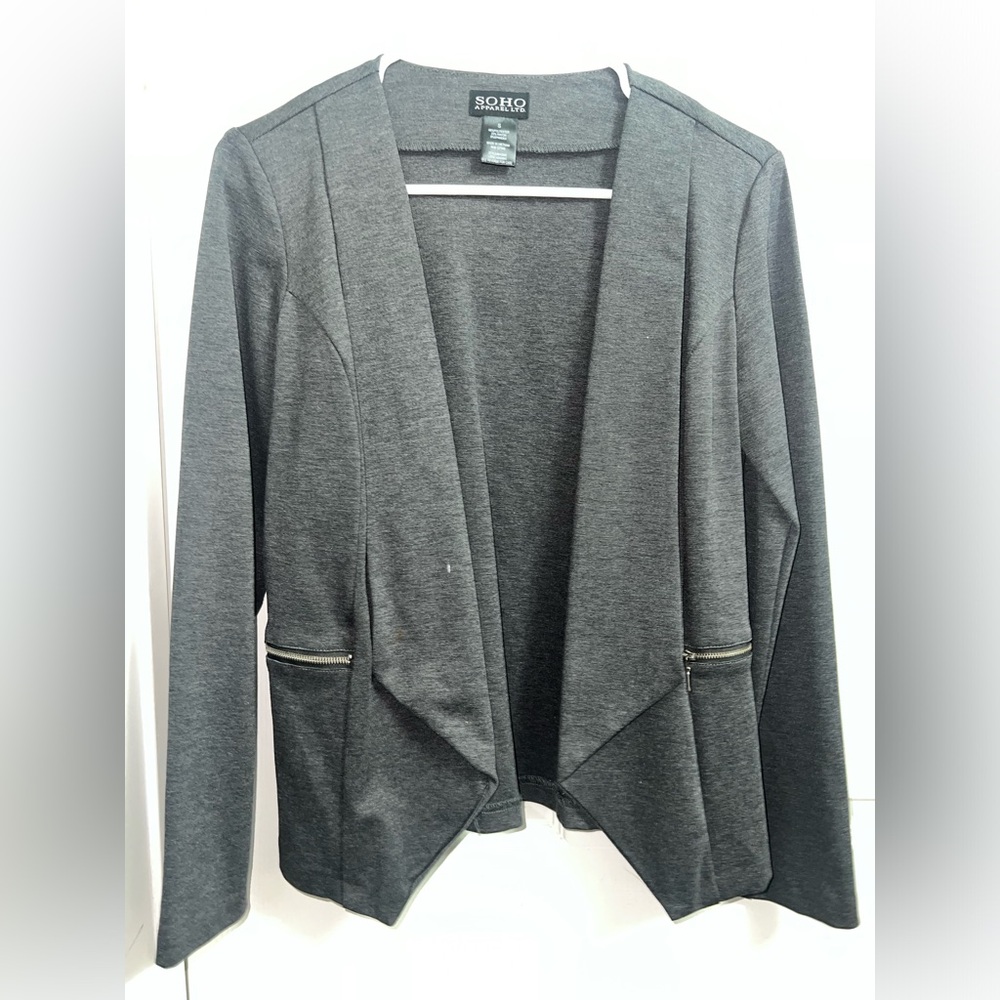 Soho Apparel Gray Blazer. Size: S. Pet and smoke free home